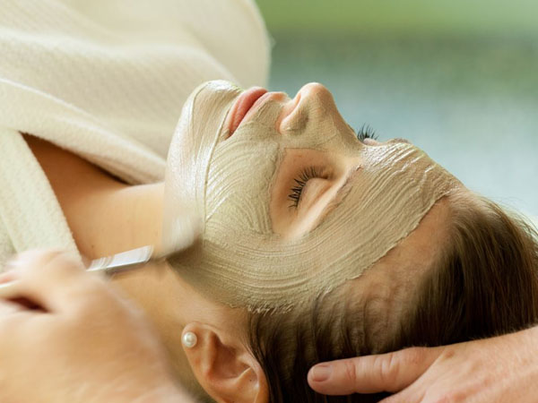 Tìm hiểu về ngành chăm sóc sắc đẹp và có nên chọn ngành chăm sóc sắc đẹp hay không?