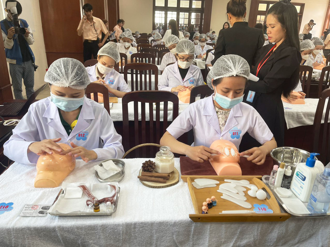 Thông báo lịch ôn thi và chứng chỉ khối ngành chăm sóc sắc đẹp